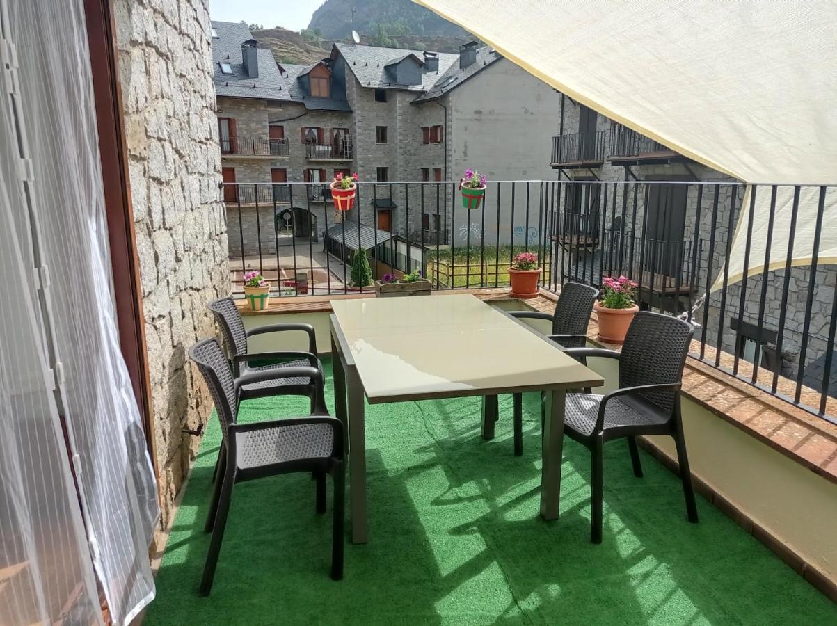 Vivienda Benasque Ibonet公寓 外观 照片